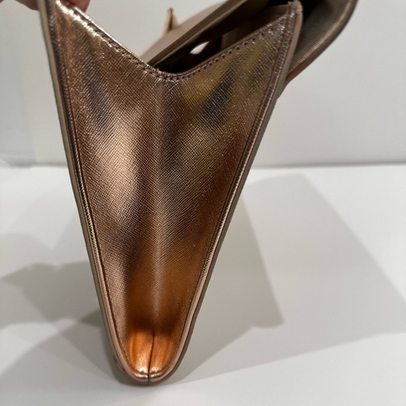 ✨ ✨ Express Metallic Pink and Cream Clutch✨✨ - Picture 10 of 12